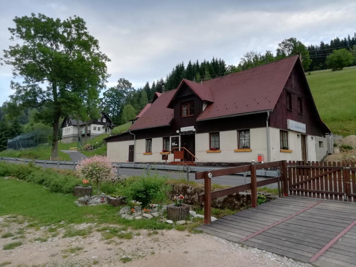Sedmikraska Villa Horní Maršov Екстериор снимка